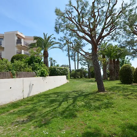 Apartment 6 Personnes Avec Terrasse Et Piscine Quartier Fabron A Nice